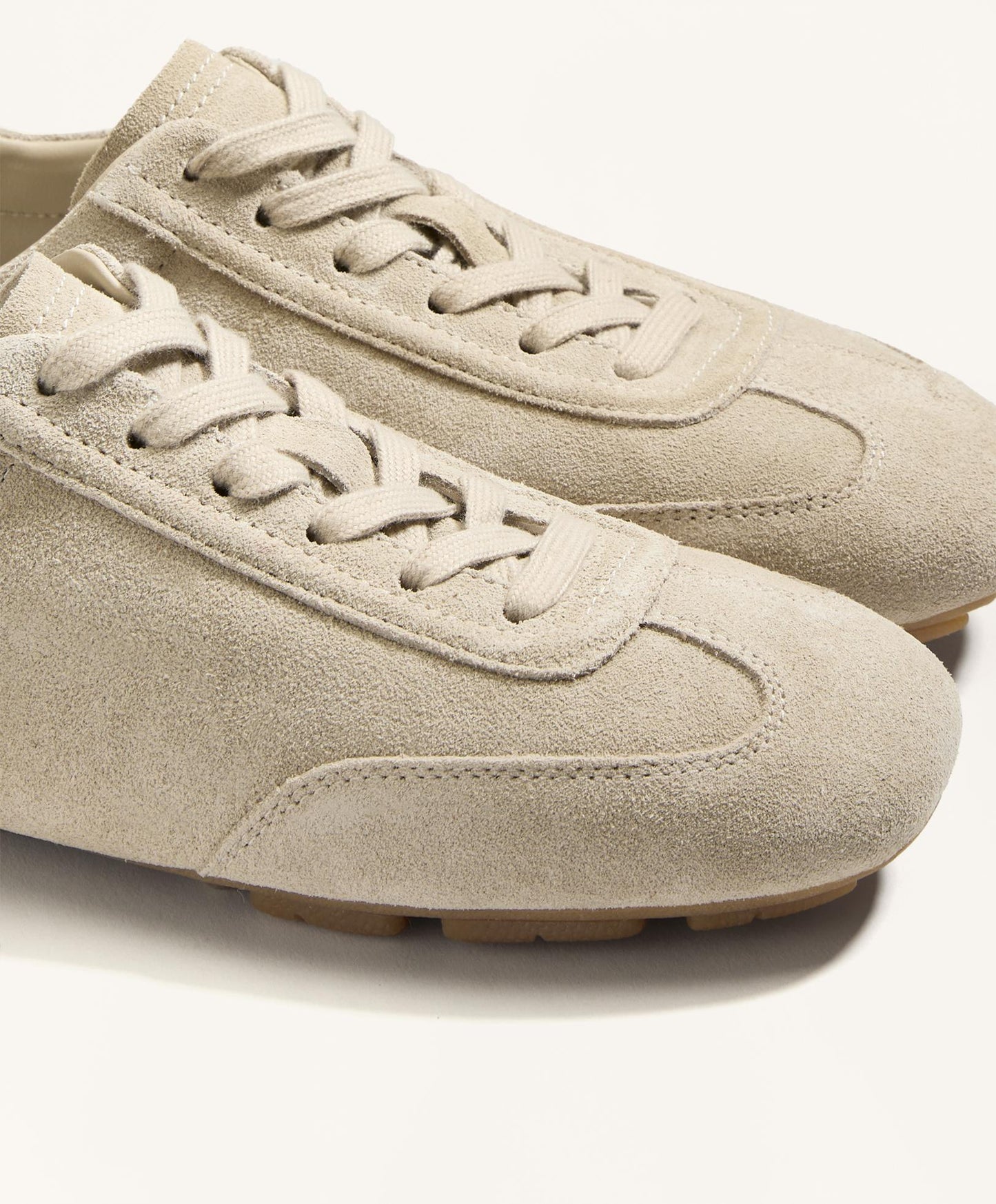 Split-leather trainers