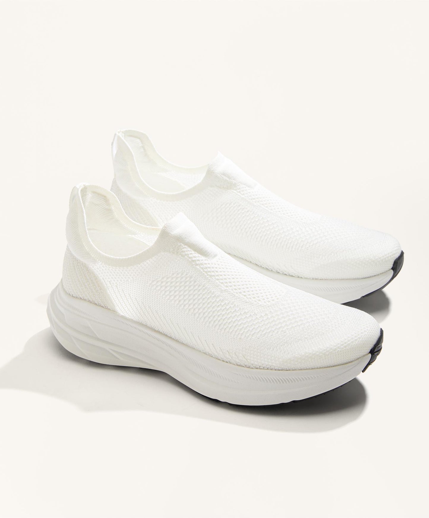 Entry-level laceless Running shoe