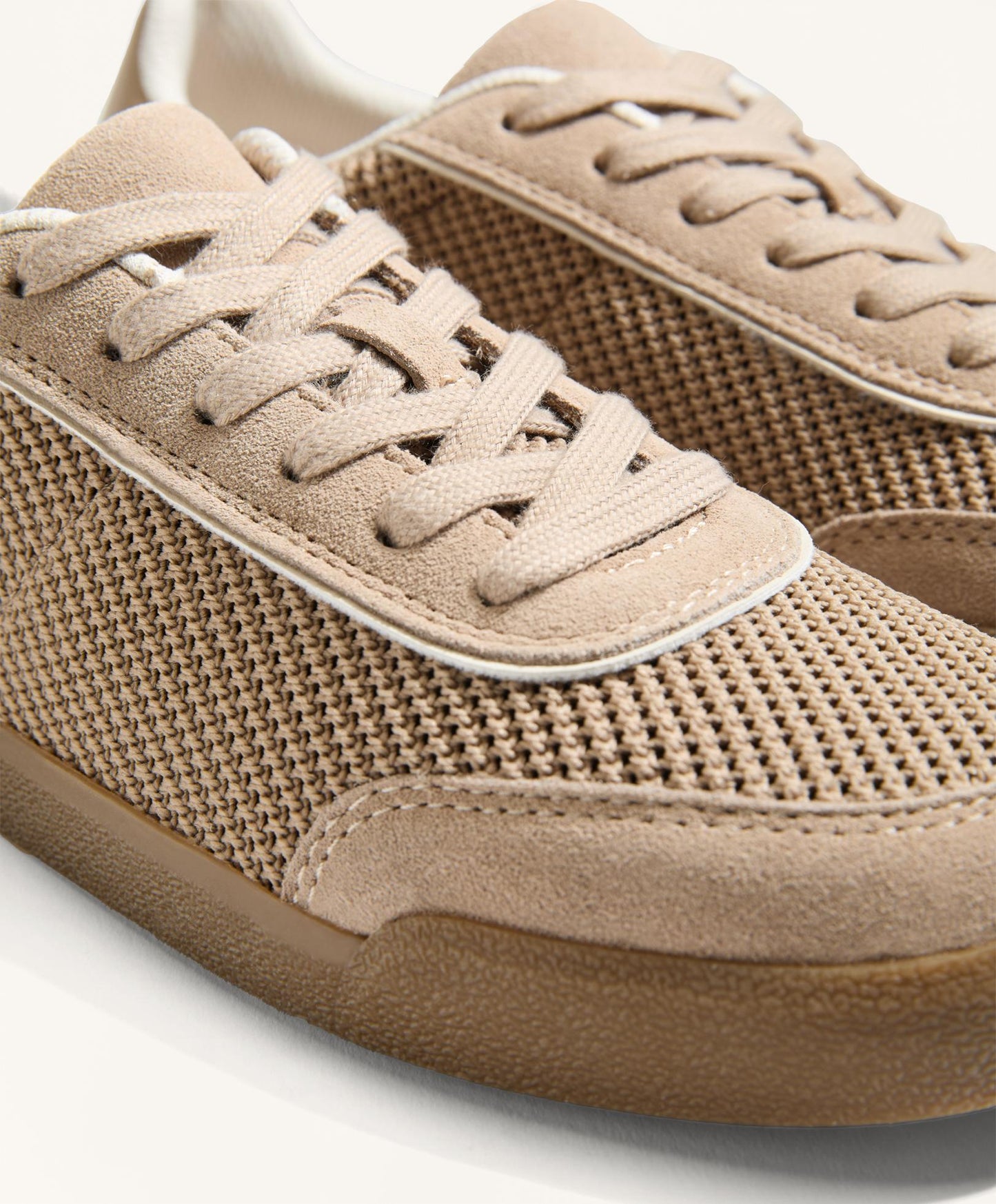 Mesh trainers