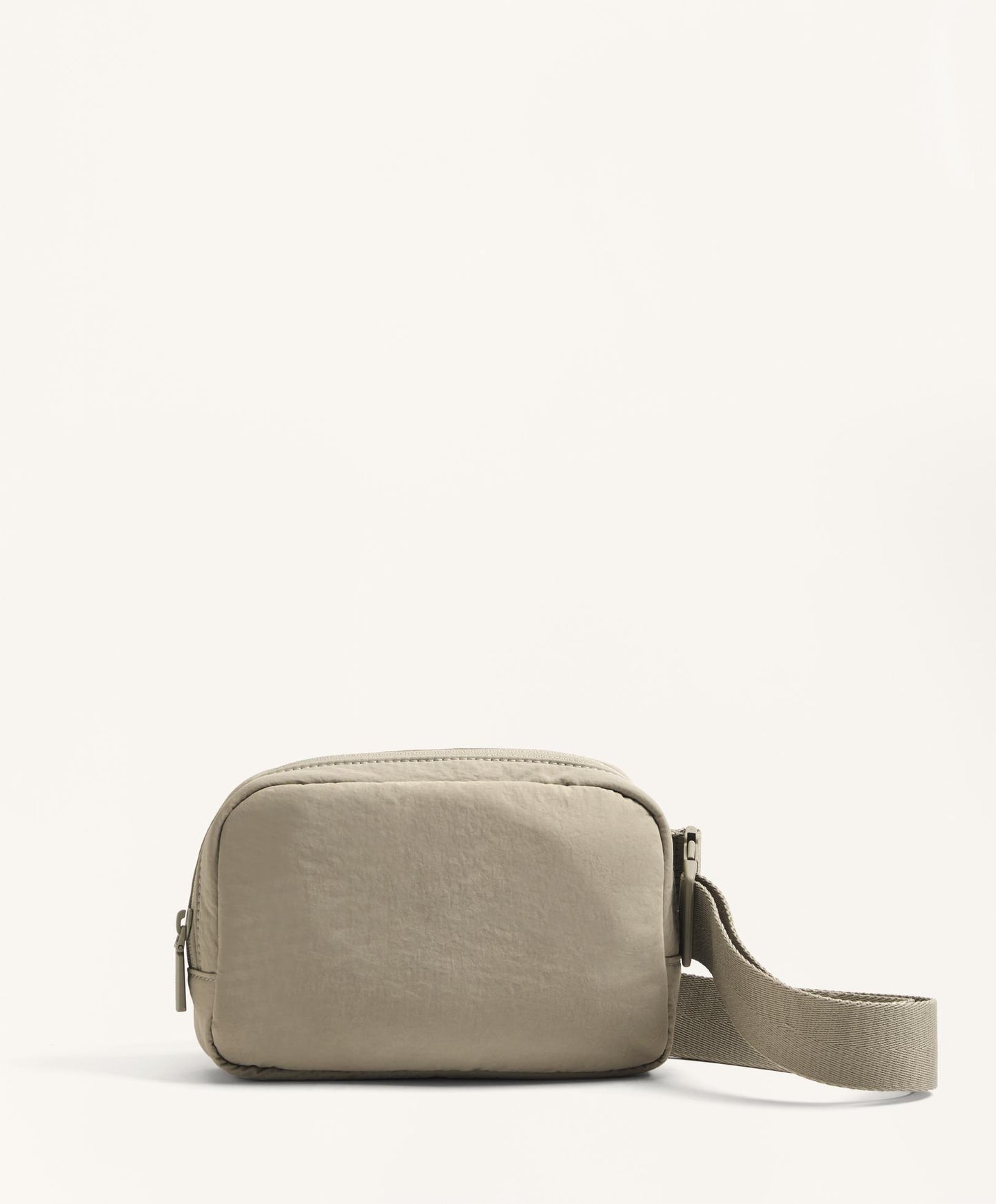 Cross-body belt bag