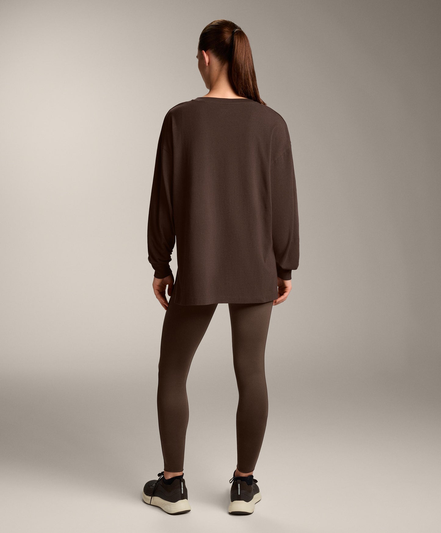 Long sleeve cotton blend T-shirt.