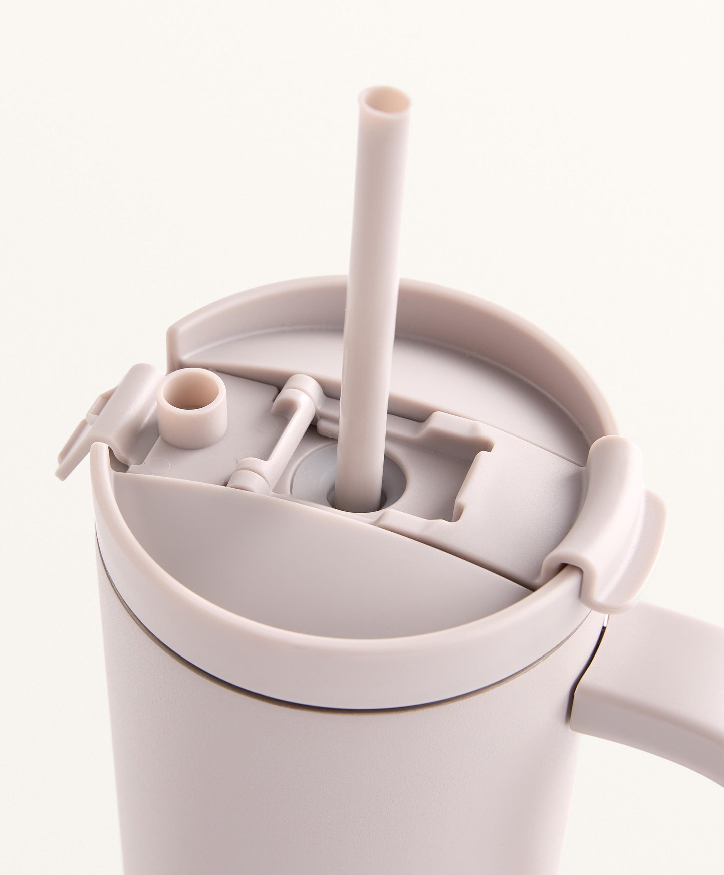 Tumbler bottle with handle
