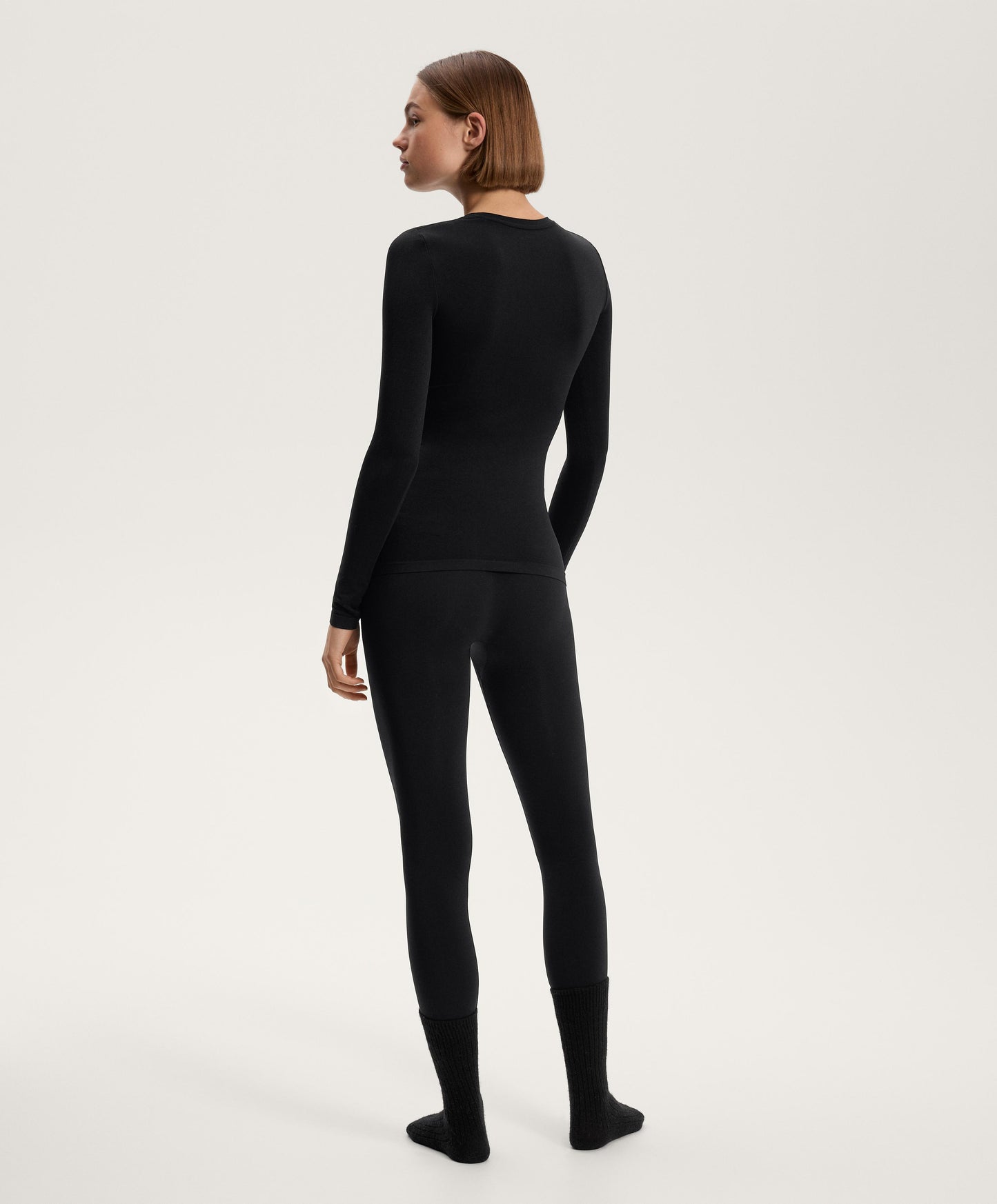 Ankle-length seamless base layer leggings