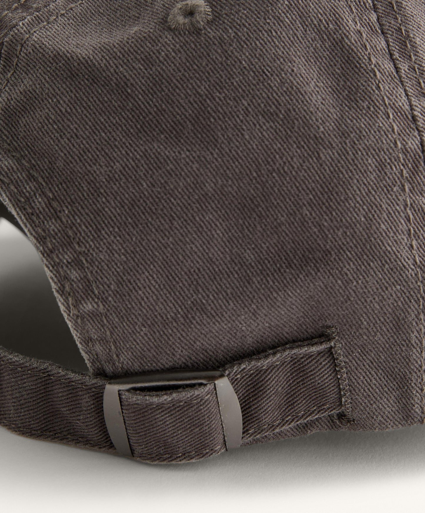 100% cotton cap with washed effect