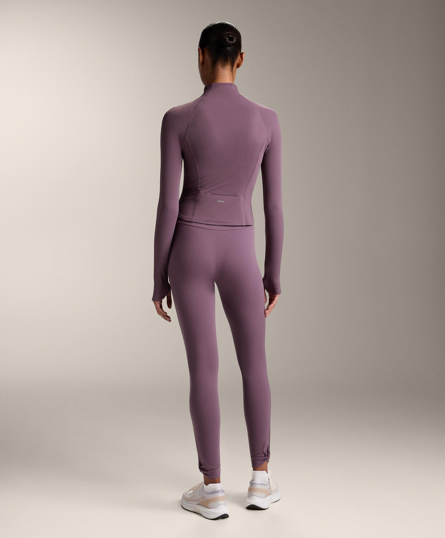 Light warm technical jacket with seams