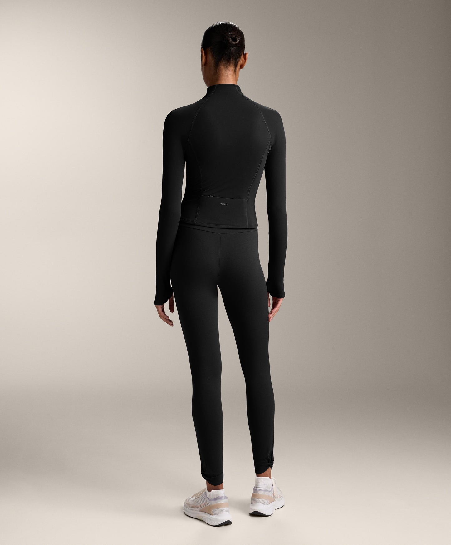 Light warm technical jacket with seams