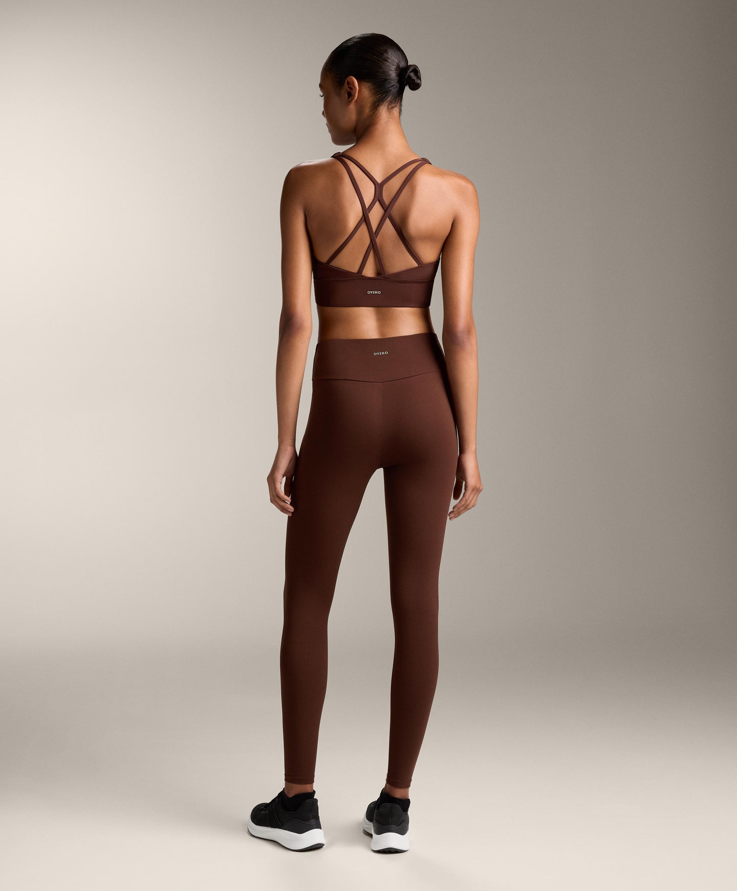 Medium-support Comfortlux sports bra with cups