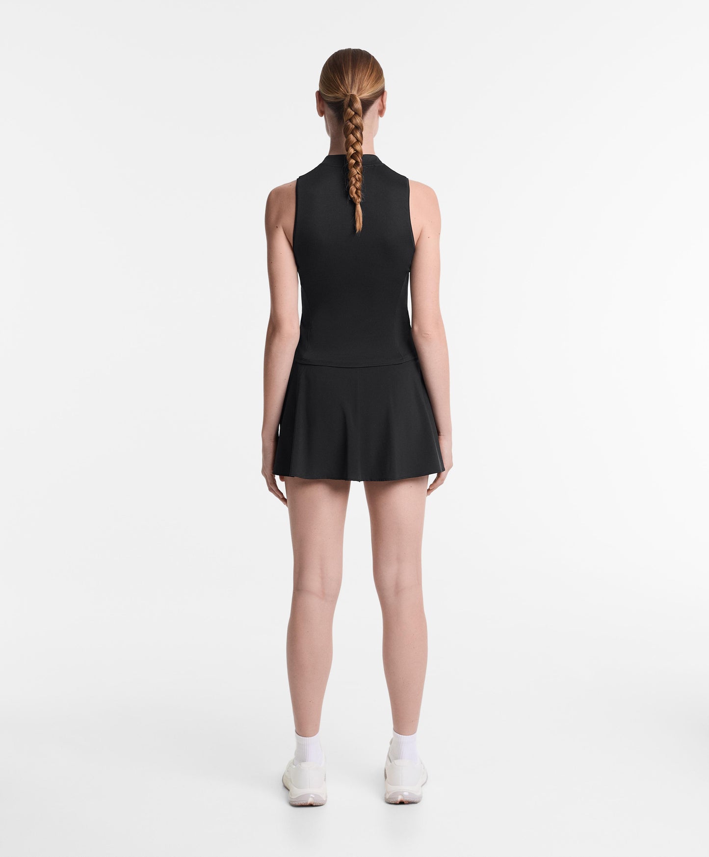 Sleeveless zip t-shirt