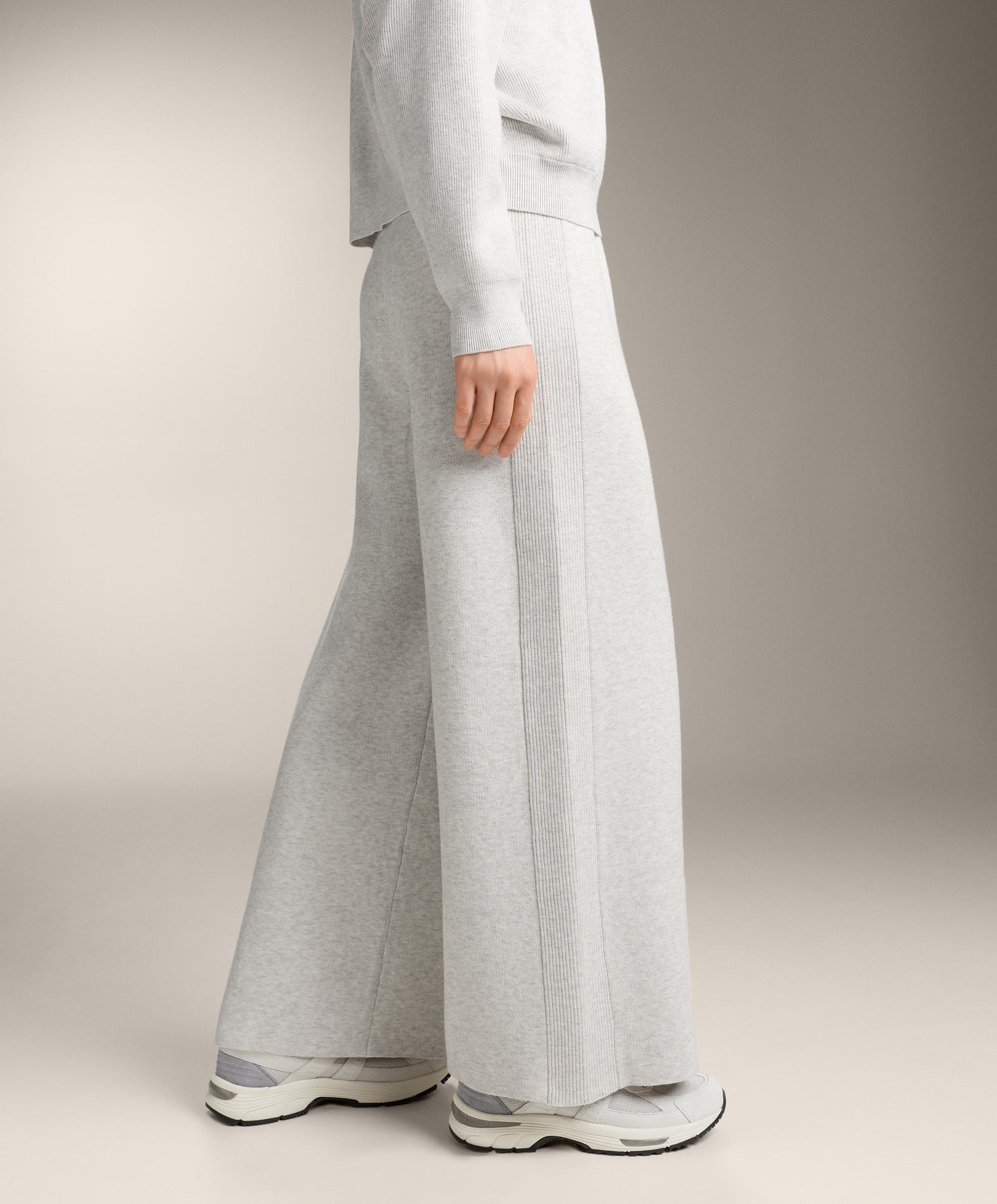 Straight-leg knit trousers with side rib