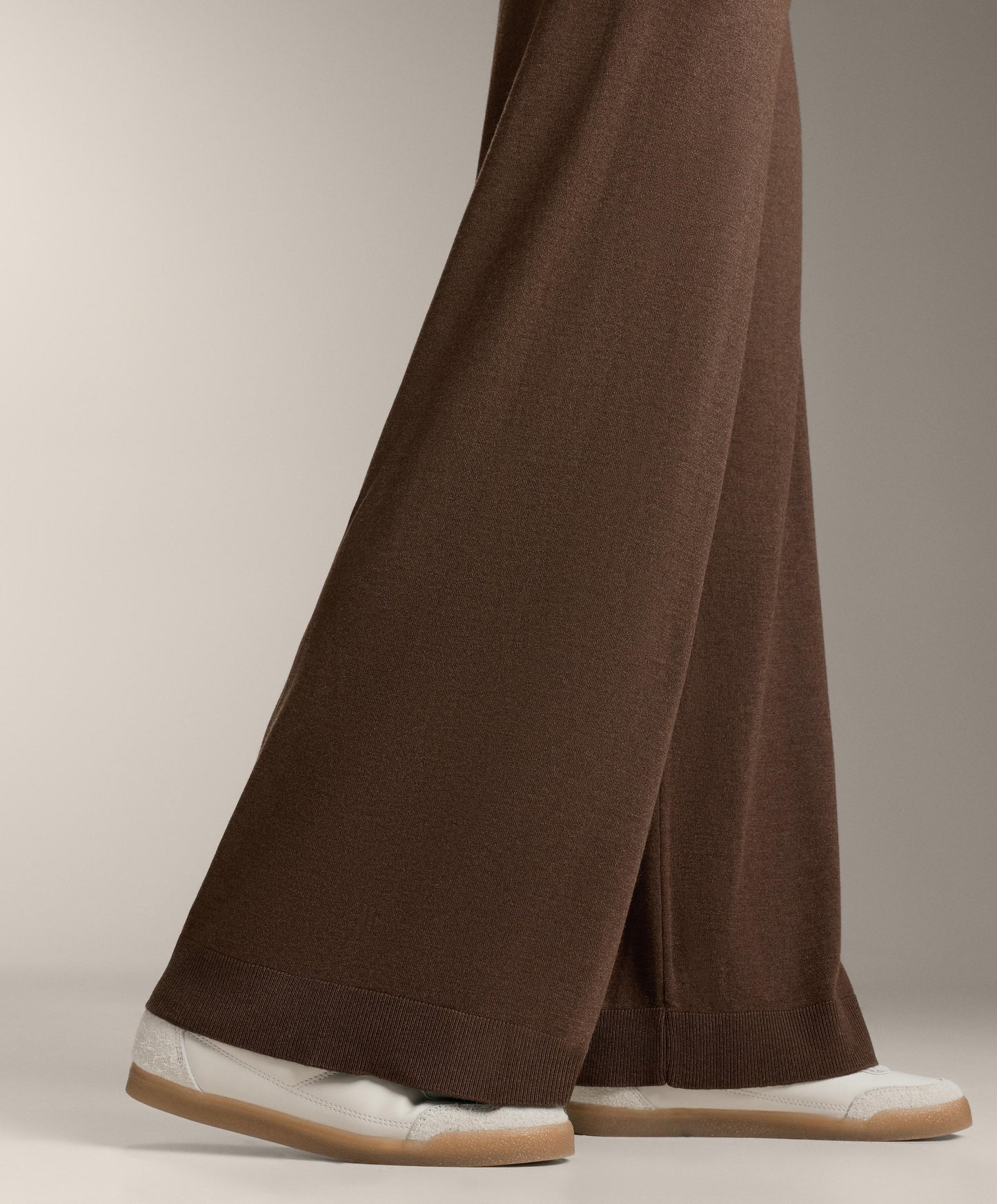 10% cashmere straight knit trousers