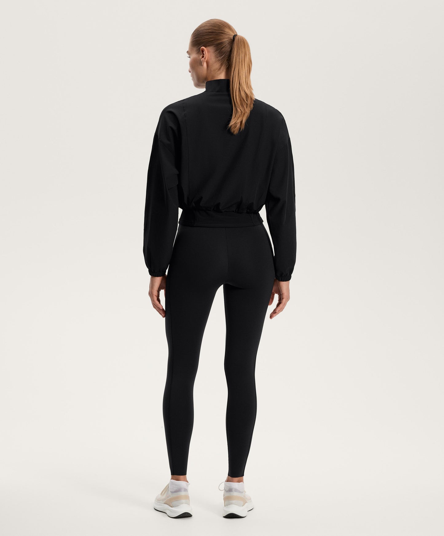 Long-sleeved technical jacket