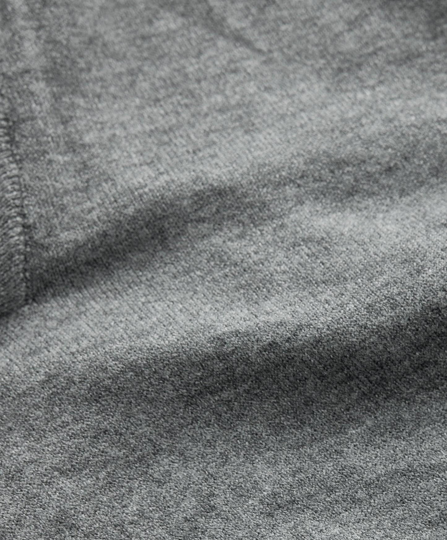 Round neck knit jumper 10% cashmere