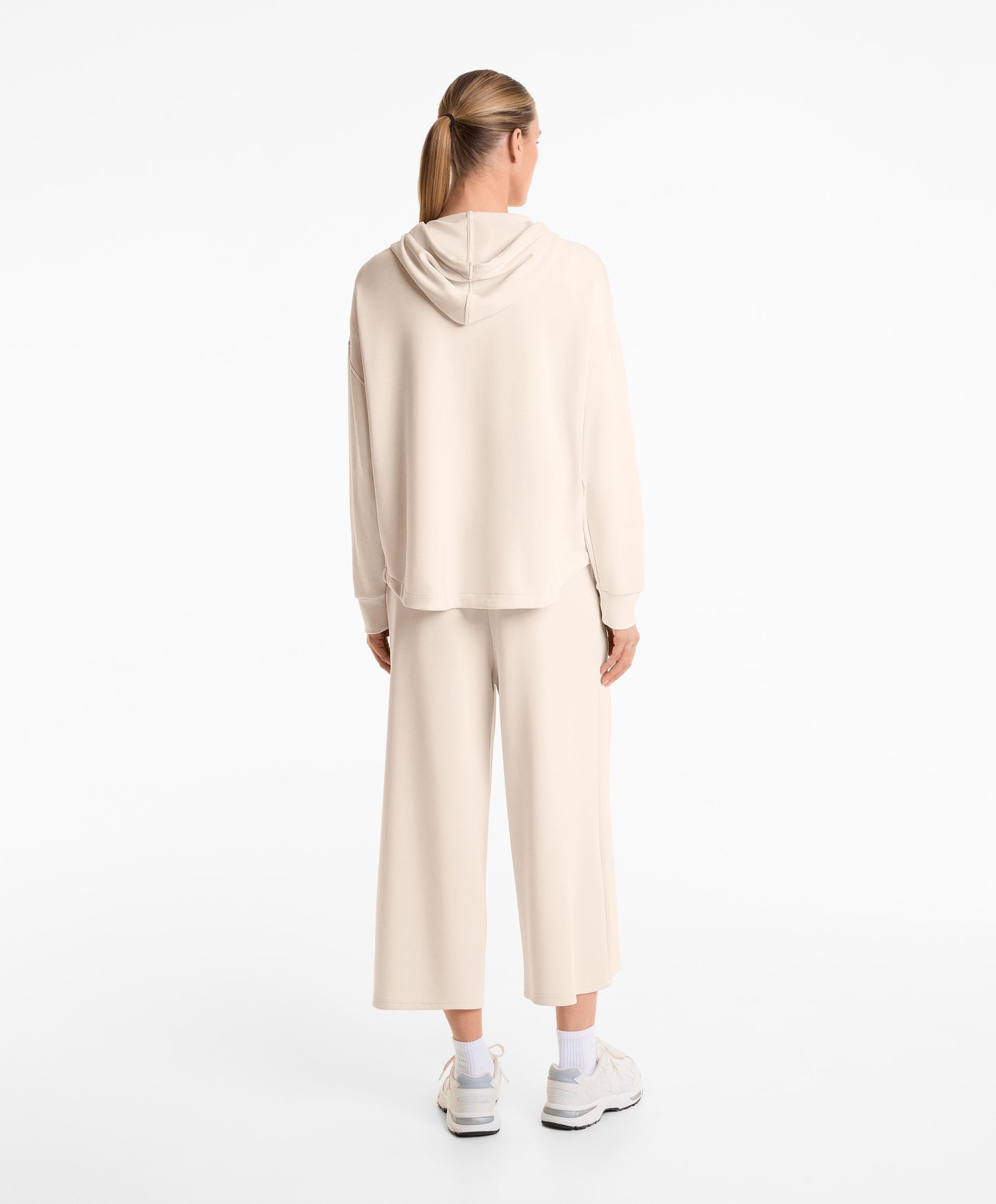 Soft-touch wide-leg crop trousers with modal