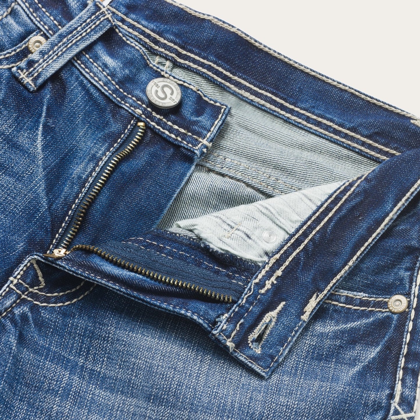 1312 Fit Light Wash Jeans