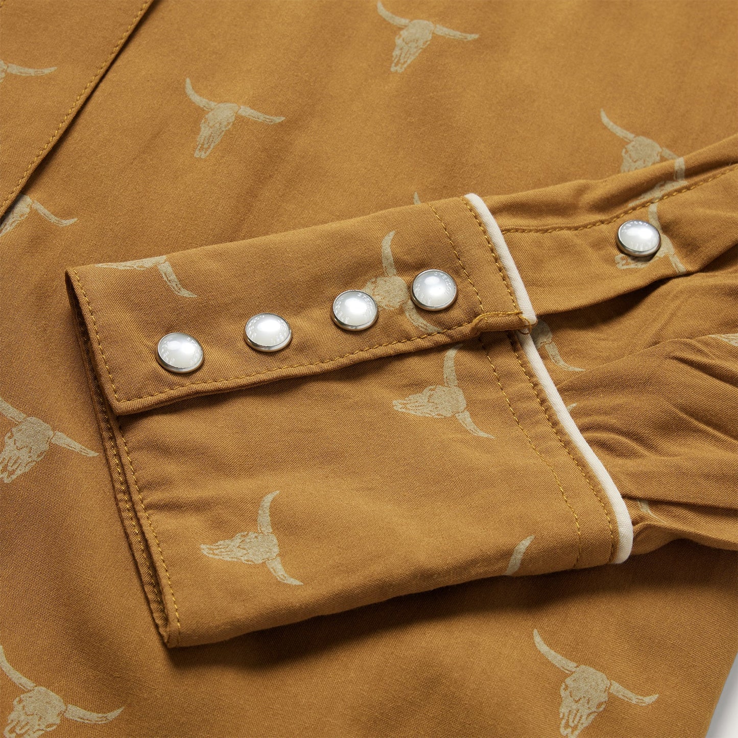 Mojave Longhorn Print Snap Western Shirt Women