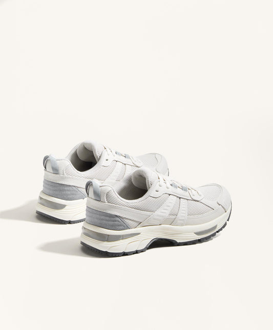 Running-style split-leather trainers