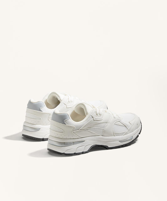 Running style shoe