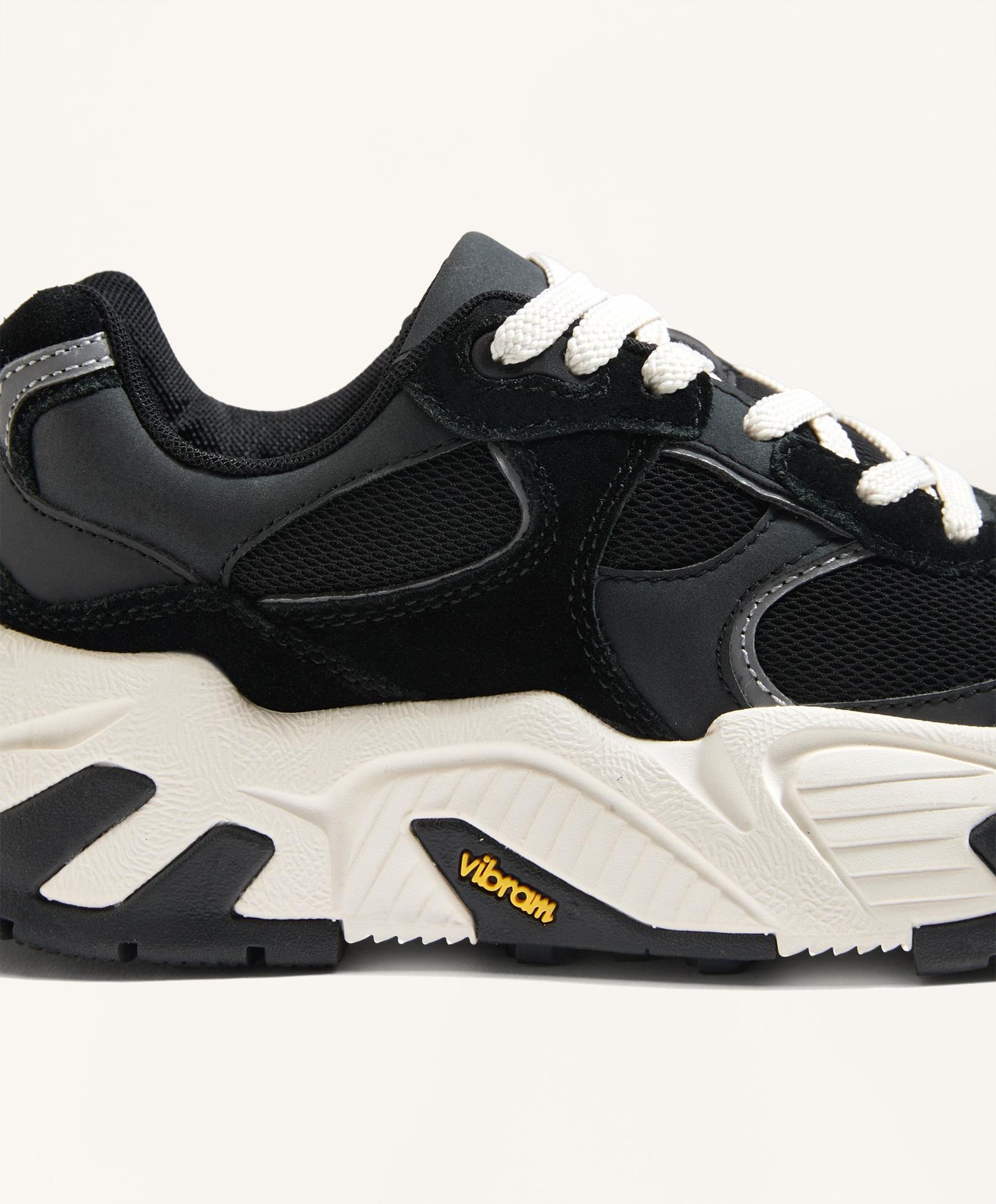 Vibram XS TREK trainers