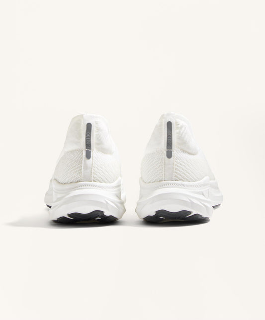 Entry-level laceless Running shoe