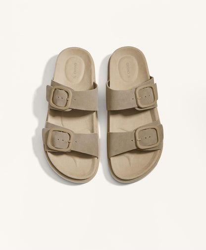 Suede platform buckle sandal