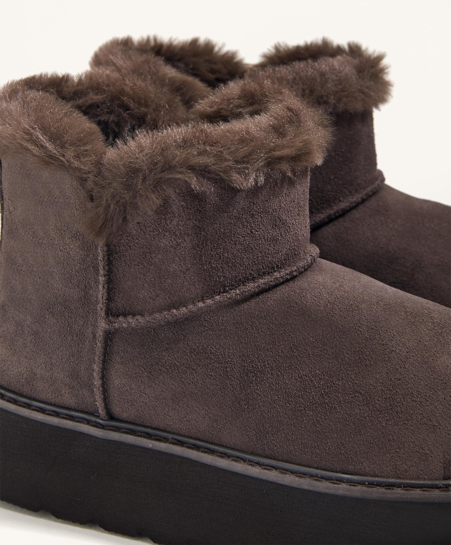 Leather platform boot