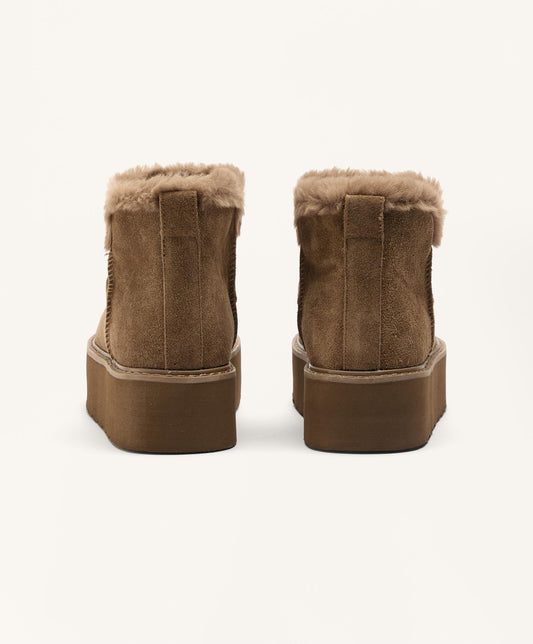 Leather platform boot