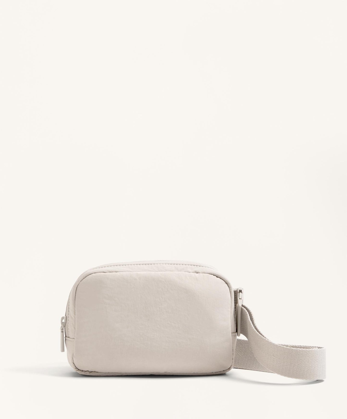 Cross-body belt bag