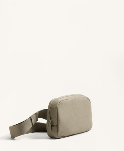 Cross-body belt bag