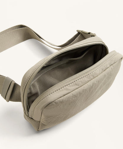 Cross-body belt bag