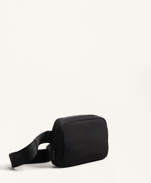 Cross-body belt bag