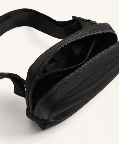 Cross-body belt bag