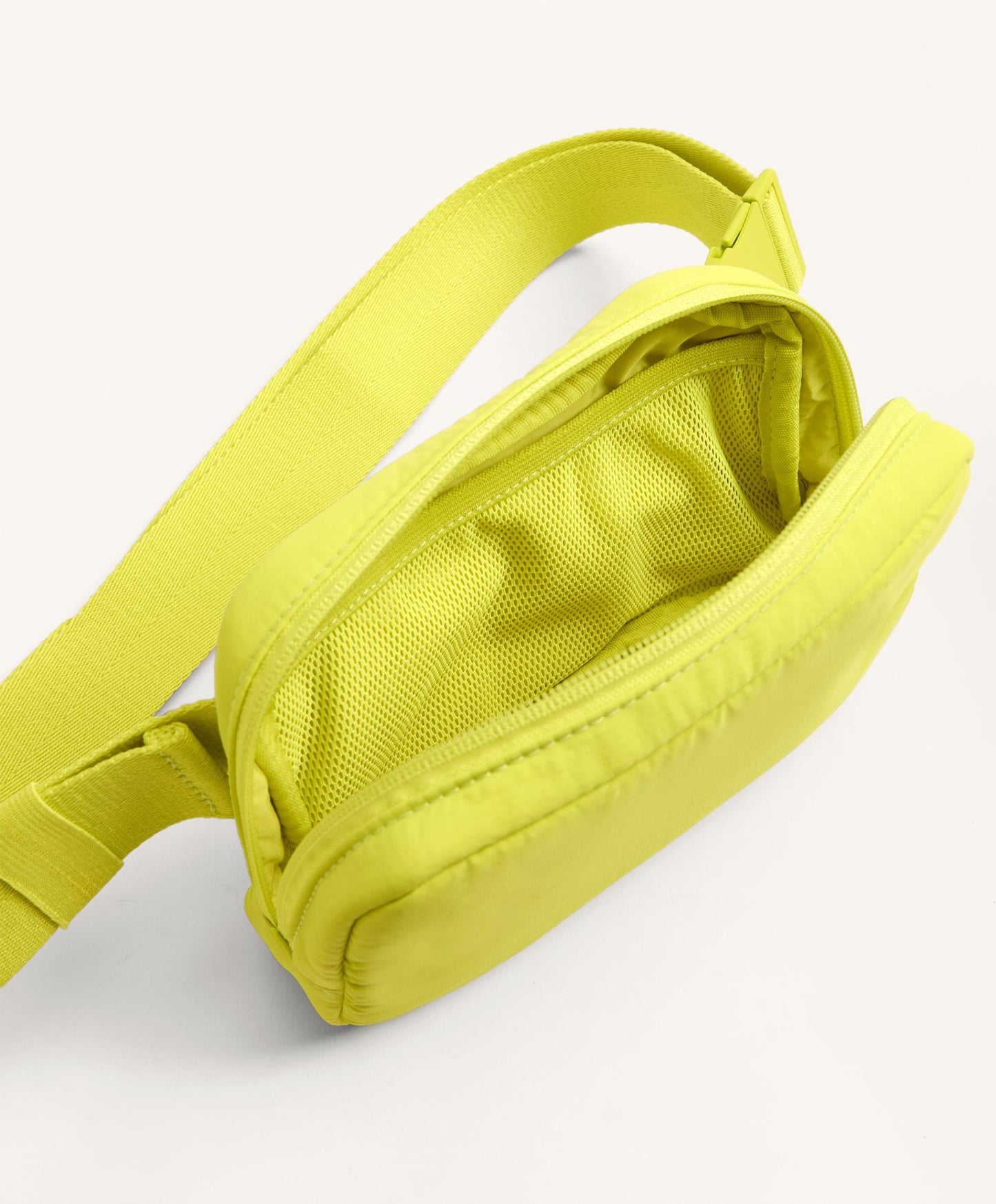 Cross-body belt bag