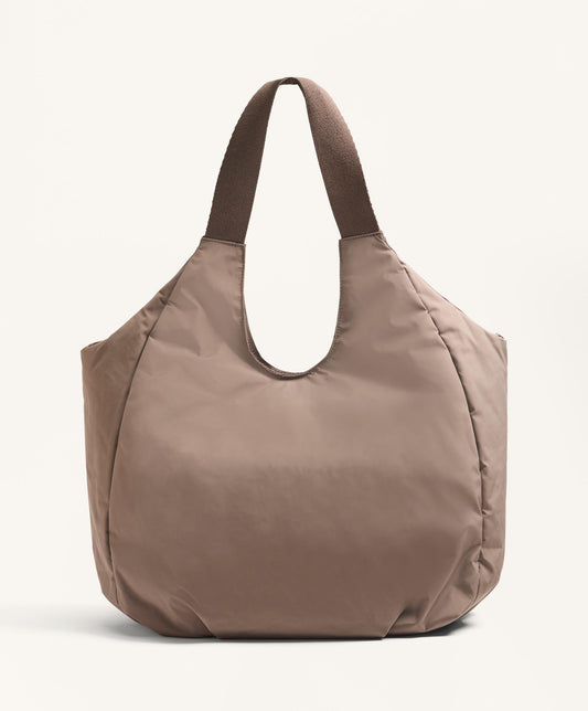 Shopper bag with contrasting handle