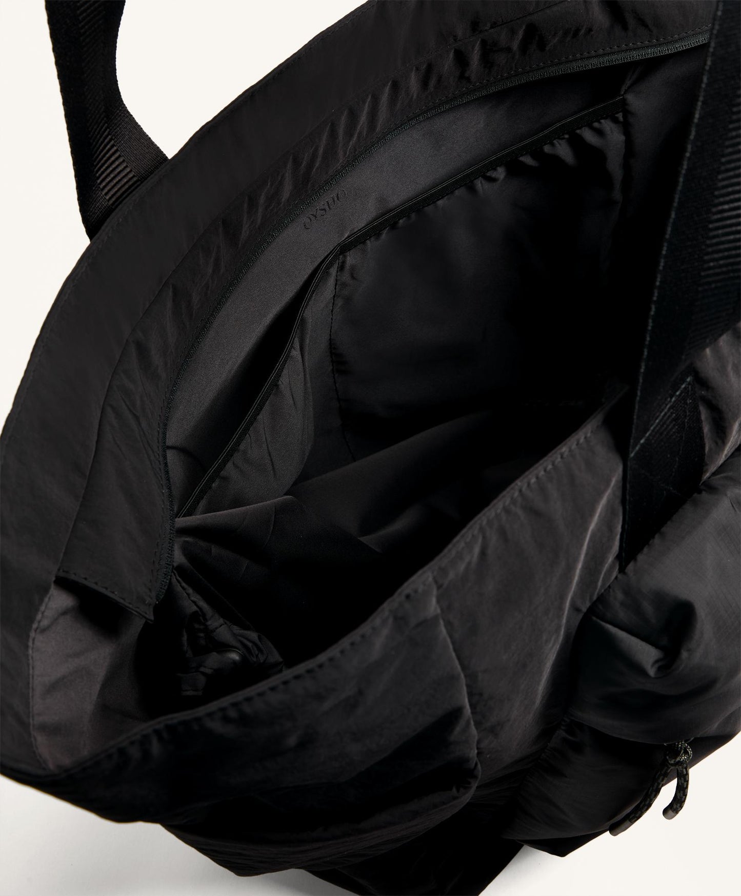 Technical bag with front pocket