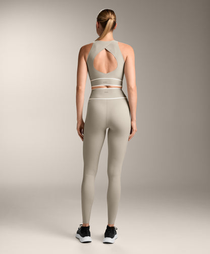 Perfect-adapt crossover strap Tank top