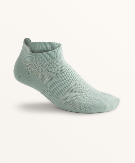 3-pack of tab trainer socks in a polyamide blend