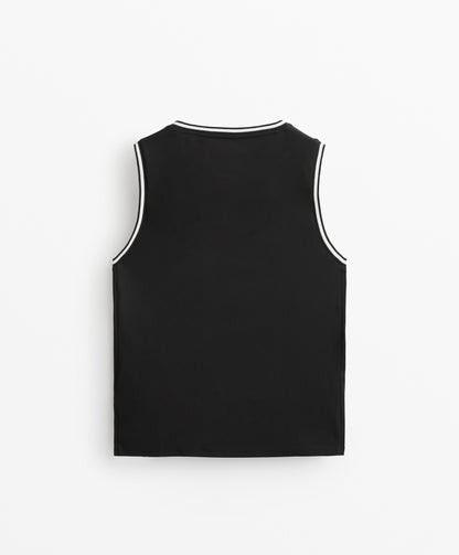 Sleeveless V-neck T-shirt