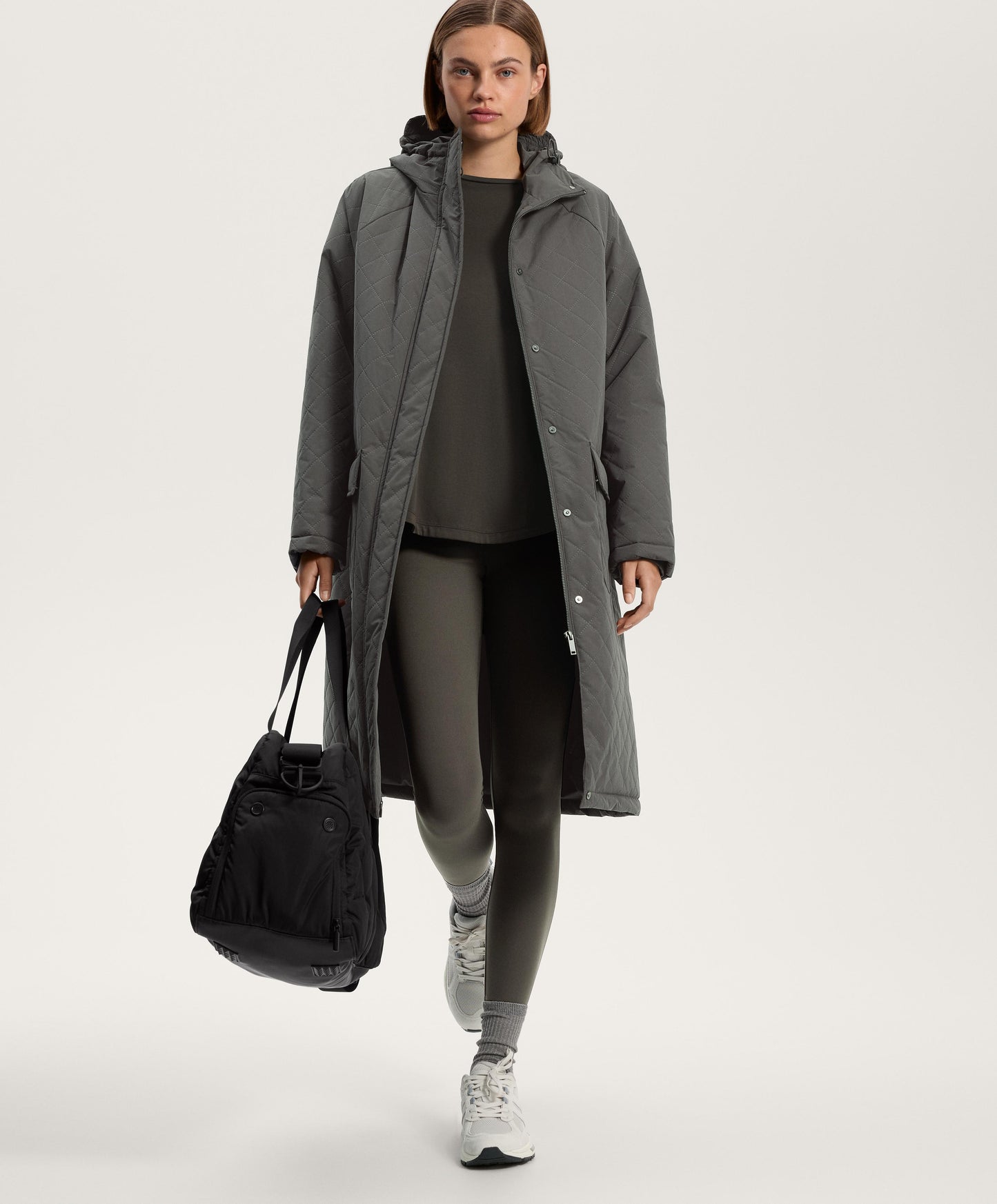 Long sleeve T-shirt with back pleat in a modal blend