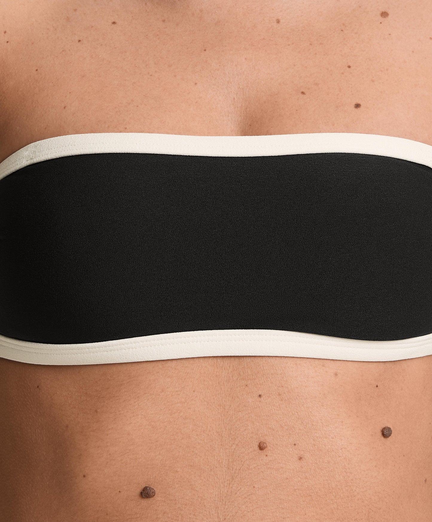 Bandeau bikini with contrast trim