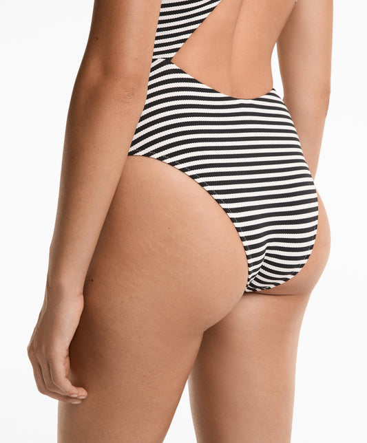 Striped asymmetric trikini