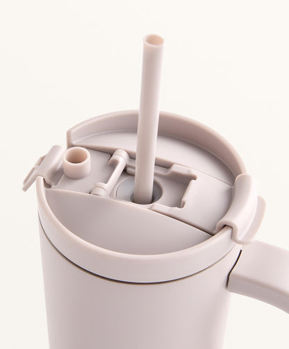 Tumbler bottle with handle