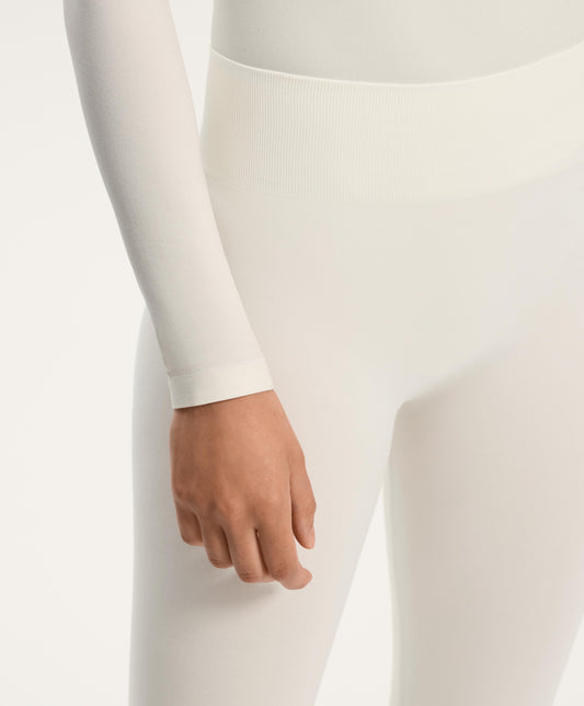 Ankle-length seamless base layer leggings