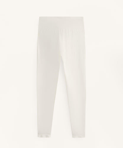 Ankle-length seamless base layer leggings