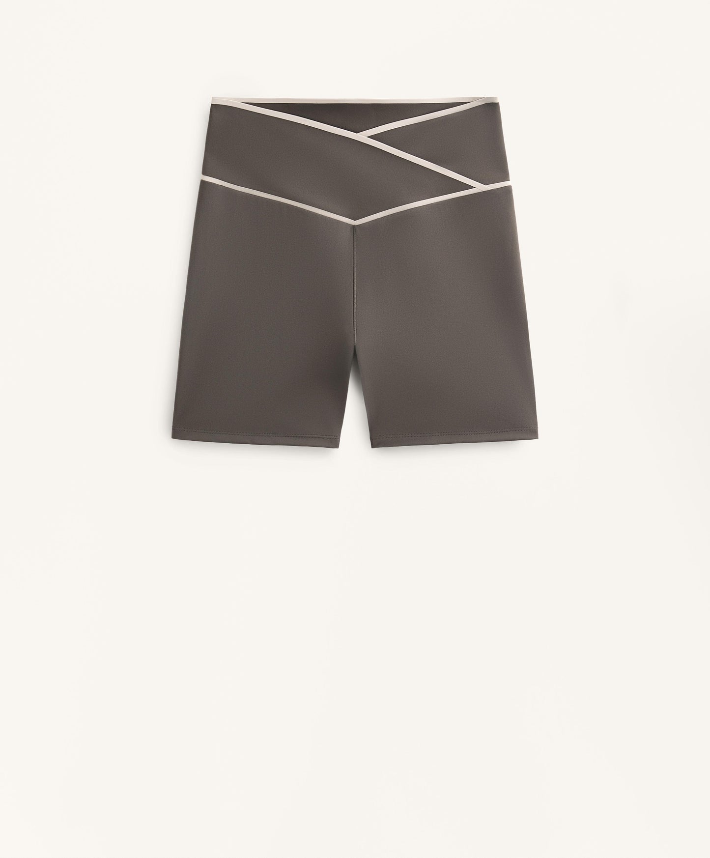 Perfect-adapt V-waist crossover 10 cm hot pants