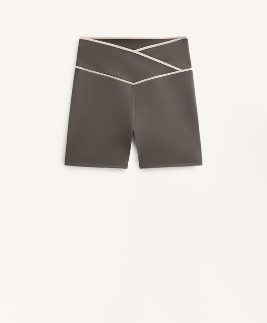 Perfect-adapt V-waist crossover 10 cm hot pants