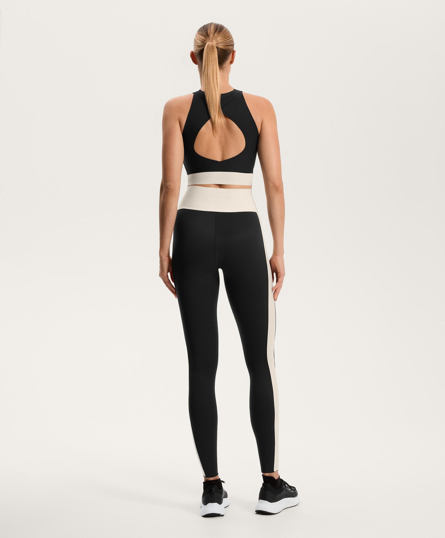 Perfect-adapt high-rise 65cm ankle-length leggings with V-waist