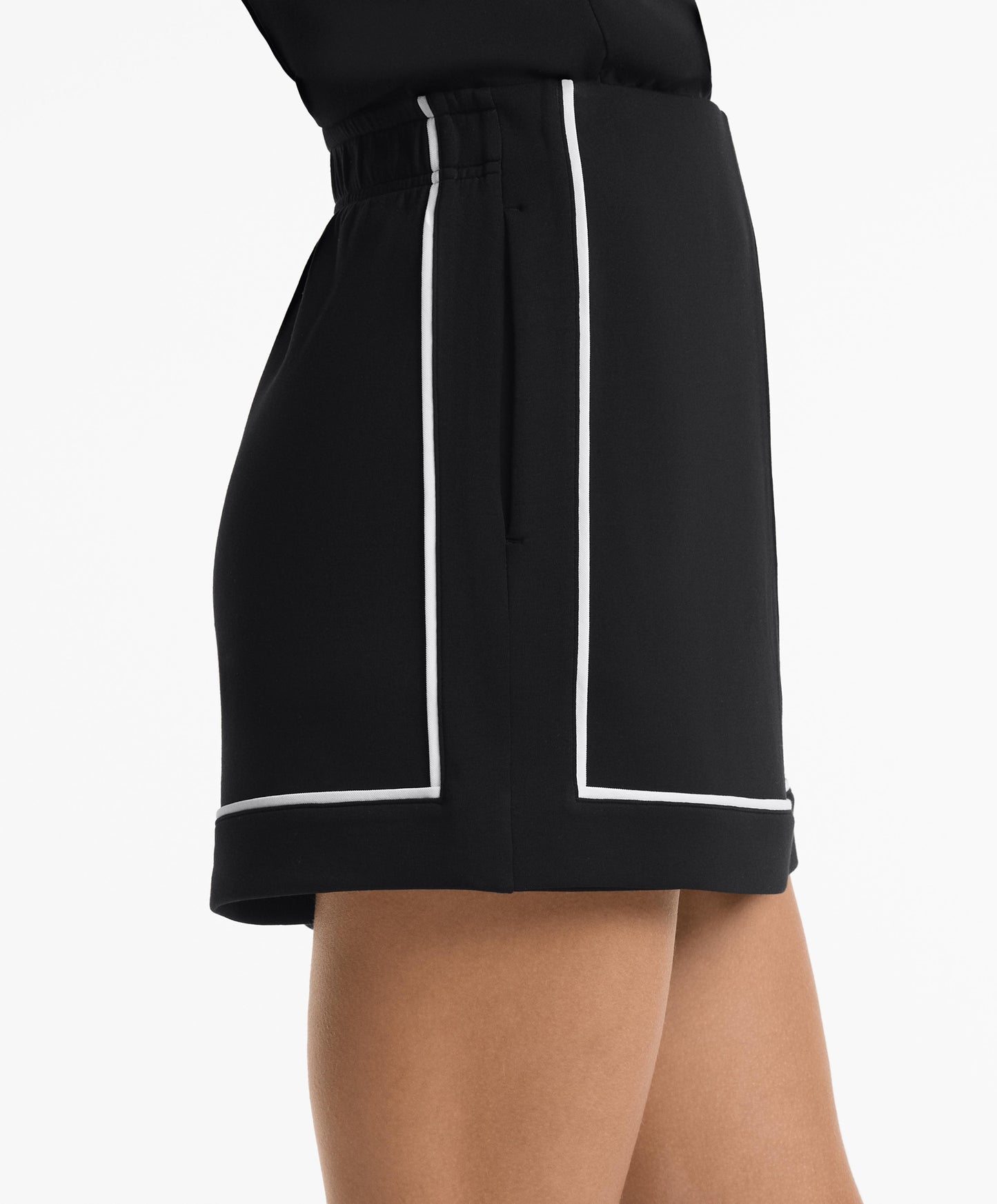 Piping culottes with soft-touch modal