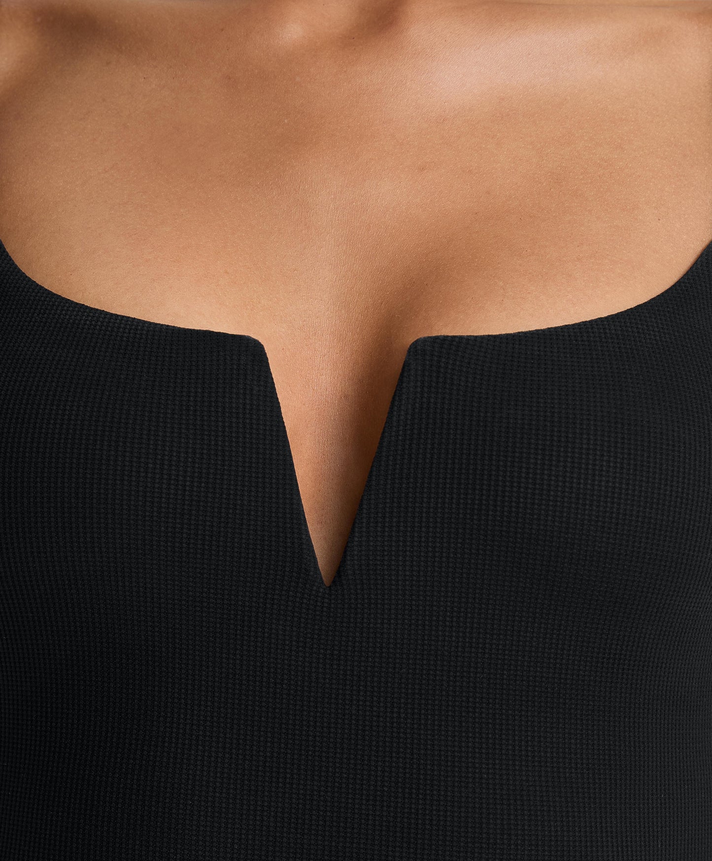 Piqu¨¦ V-neck swimsuit