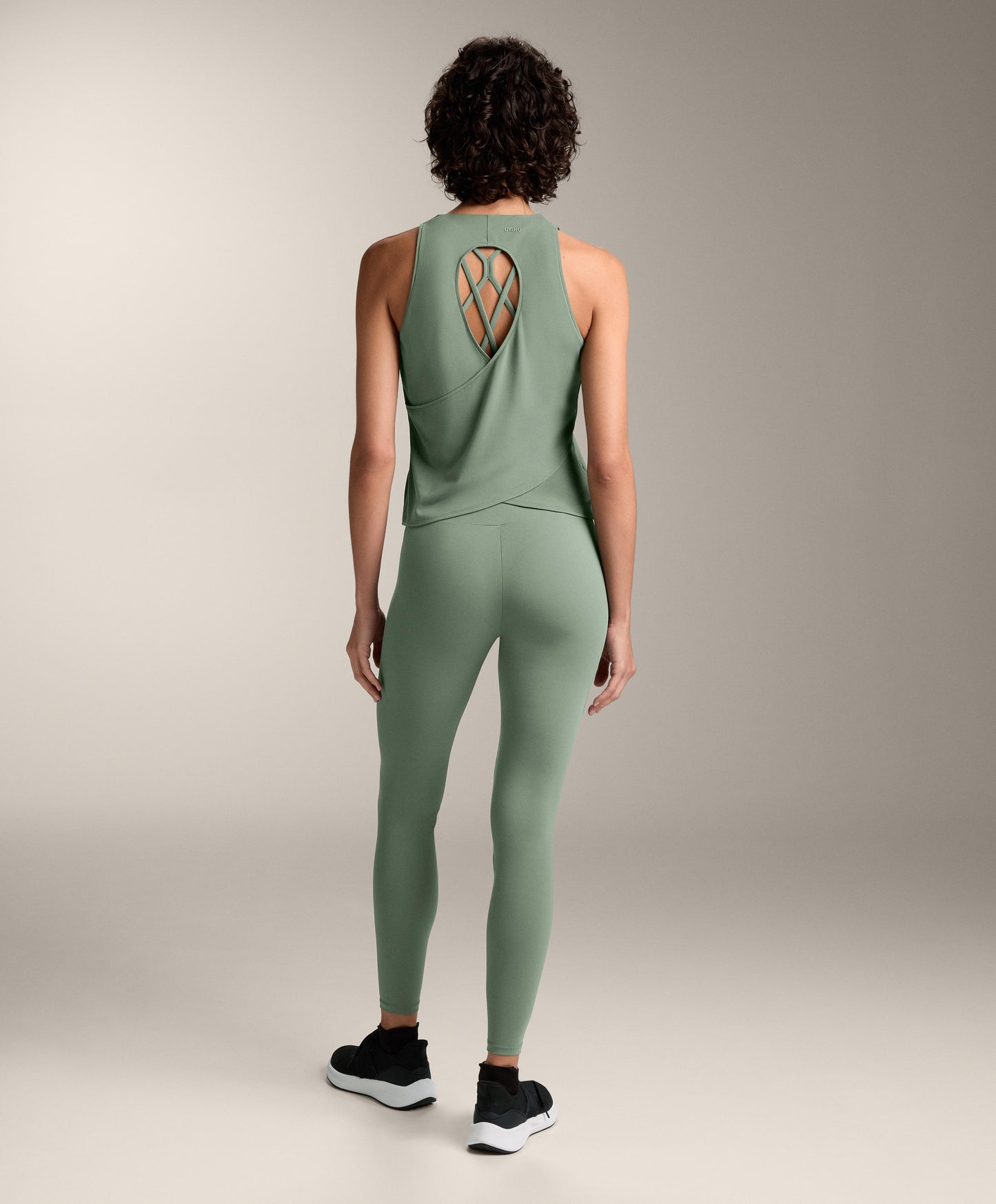 Cross-back comfortlux T-shirt
