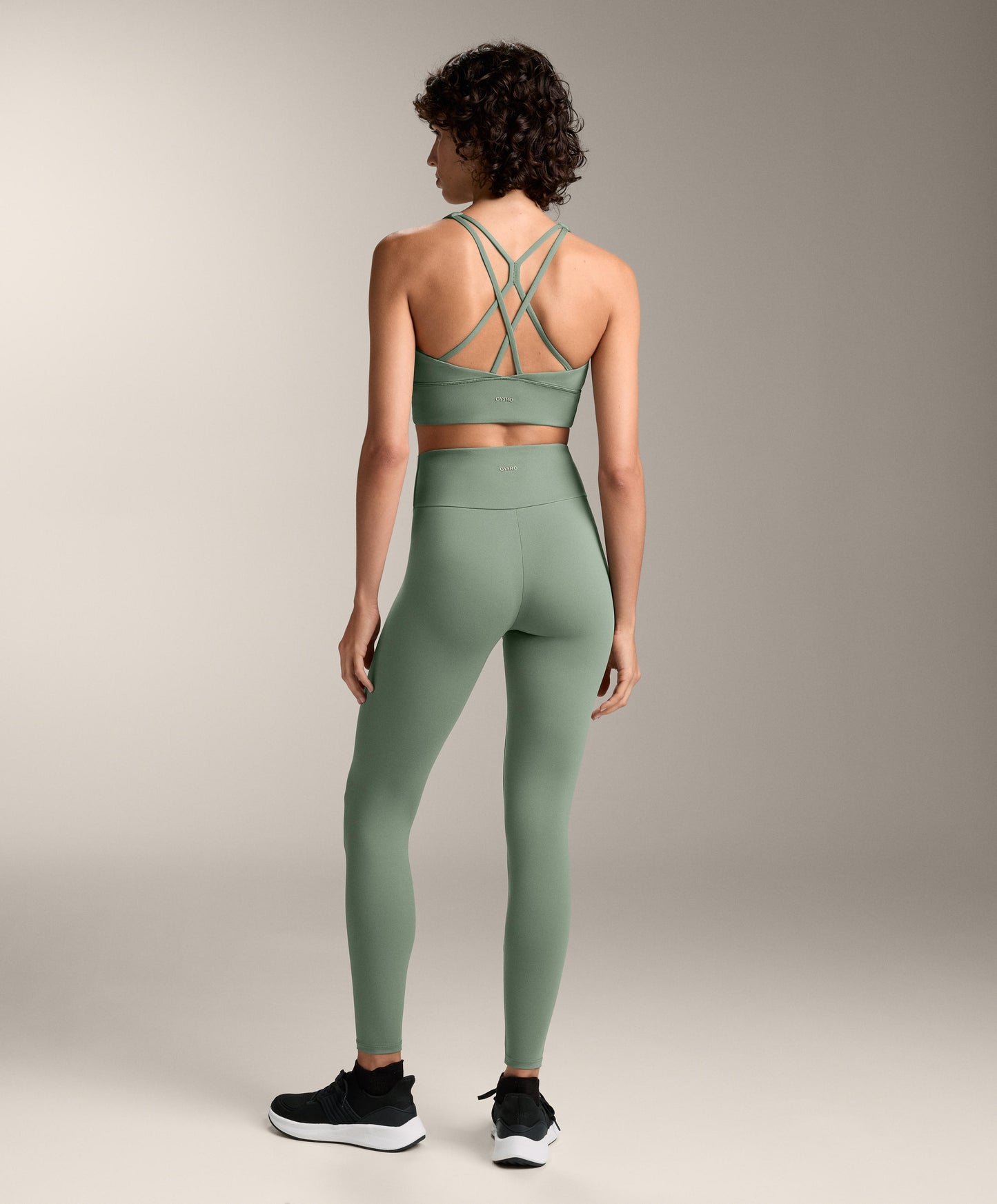 Medium-support Comfortlux sports bra with cups
